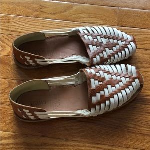 TOMS slip ons, SIZE 10 Women’s